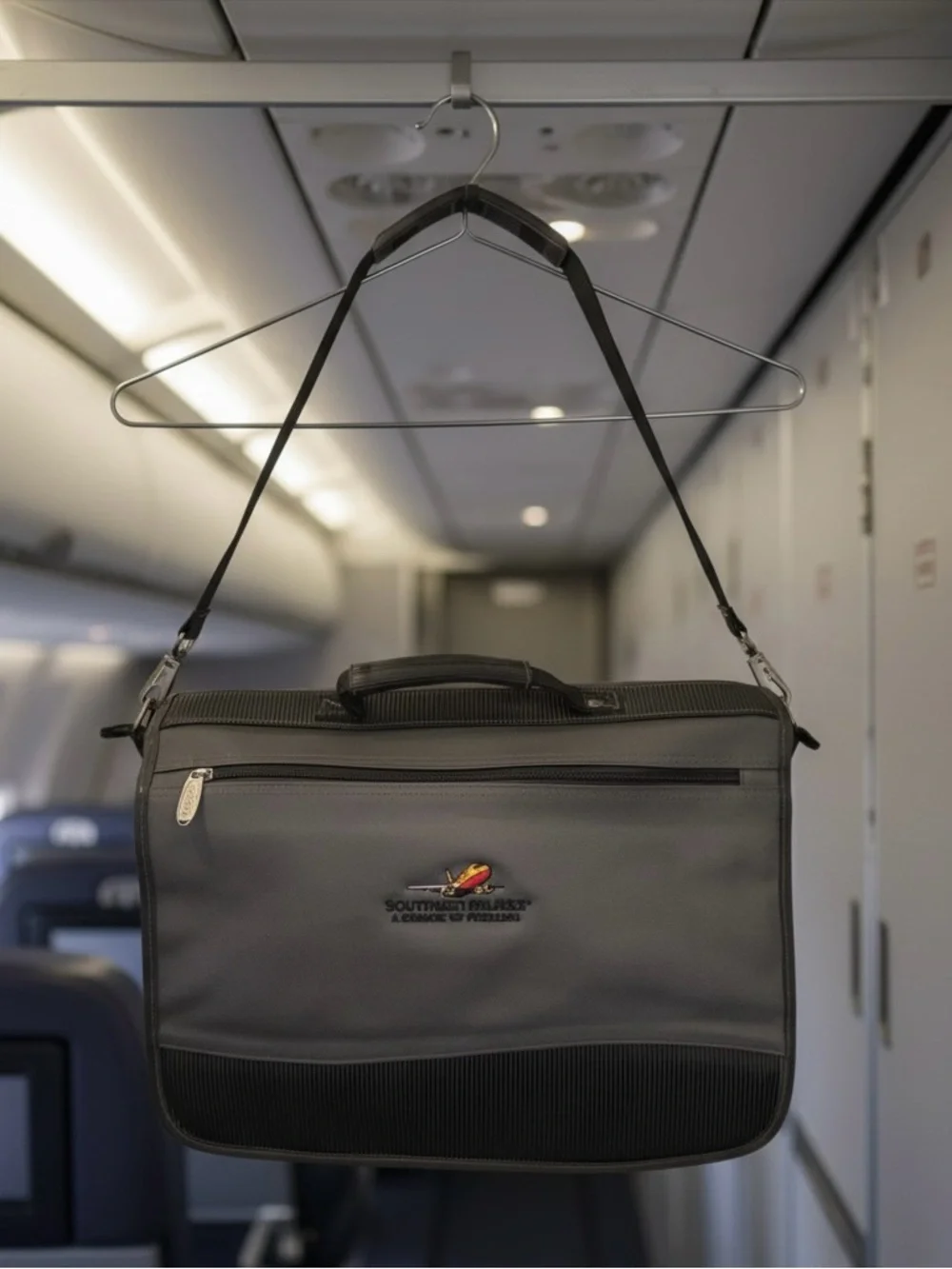 Southwest Airlines Air-Tex Laptop Briefcase Messenger Bag Gray Travel Carry-On